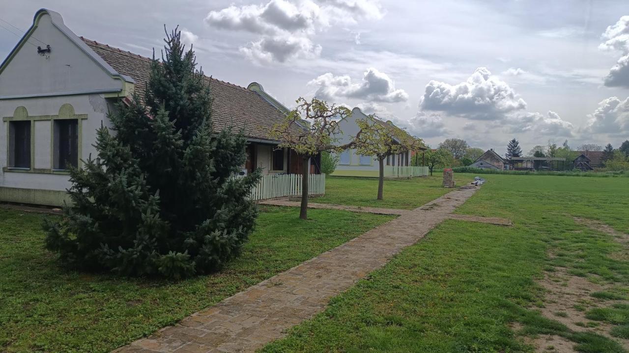 Villa Diiva Curug Exterior foto